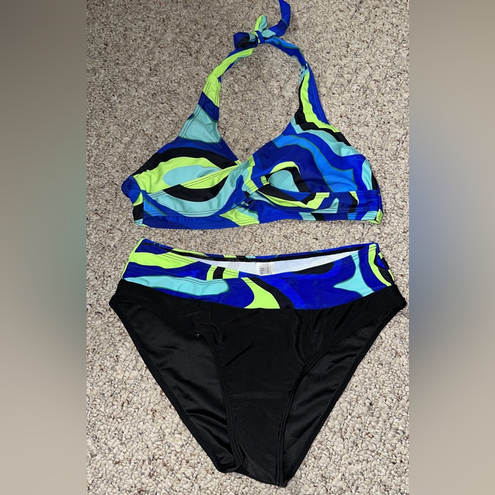 NWOT bikini set